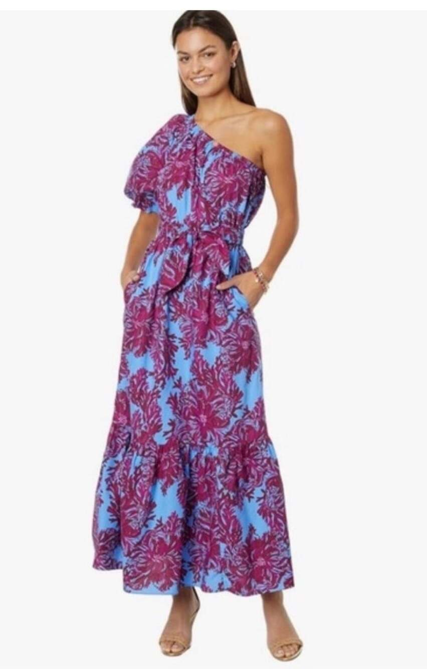 Lilly Pulitzer - Picture 2 of 5